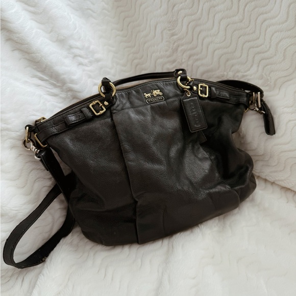 Coach Handbags - Coach Leather Shoulder Bag